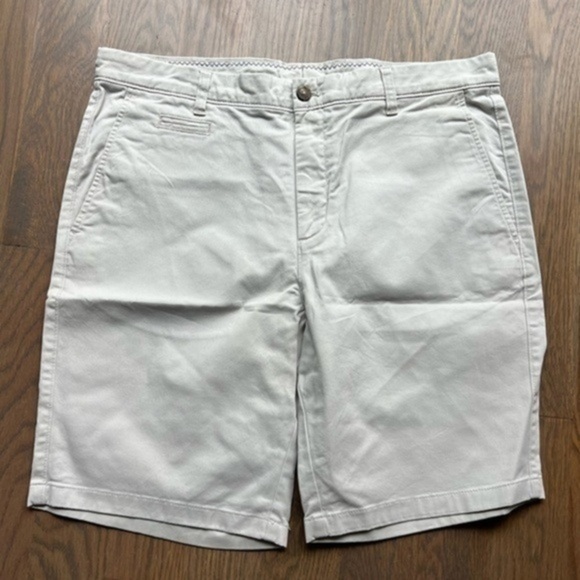 Johnnie-O off white neil stretch twill 9 inch shorts size 36 preppy academia E - Picture 1 of 9